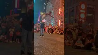 Times Square’s breakdance, New York City breakdancing! 