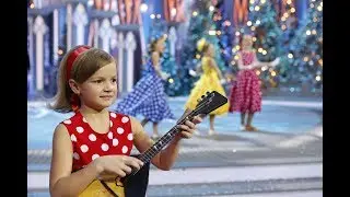 Настя Тюрина на Новогоднем голубом огоньке 2019