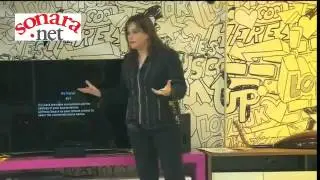 بهدلة مديرة الاكاديمية للطلاب بعد التصويت