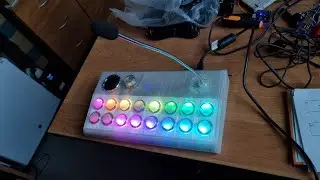 diy midi controller. Color buttons. send color by midi note volume on each button.
