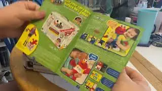 Fisher-Price T.M.X. Tickle Me Elmo (10th Anniversary Edition) Unboxing (Part 1)