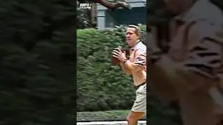 Peyton Manning can’t throw like his dad did! | 
