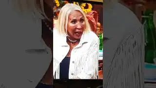 Laura hablando mal de julia su hija adoptada de LCDLF!!! hipocrita
