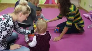 Развивающие занятия Играемся с машинками, рисуем пальчиками draw fingers , play with toy cars