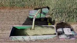4x Laumetris Silage Monster Semitrailers PTL-60Z with John Deere 9700i shredder