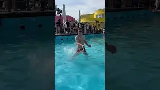 Танцы в бассейне ! Вечеринка на Cuba