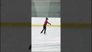 Самостоятельная раскатка #каток #фигуристка #фигурноекатание