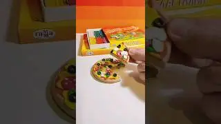 Съел пиццу из пластилина 
