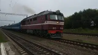 ТЭП70-0545 с поездом №307 Саратов - Барановичи. Отправление со станции Белые Берега