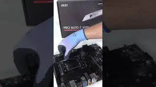 AMD Ryzen 7 7800X3D 5.0GHz Boxed + MSI PRO B650-S WIFI - BF23 - 7