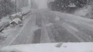 drive in snow#youtube #trending #viral #travelvlogs #nature #subscribetomychannel #jammu #snow