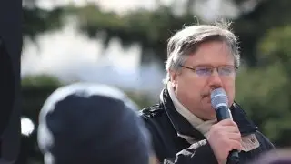 Митинг дальнобойщиков. Ершов Константин--сопредседатель Солидарности Санкт-Петербурга, выступление