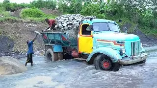 Dangerous Way They Transport Tons of Rocks on Rusty Soviet Truck