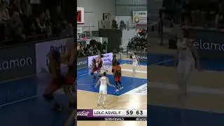 Cette passe de Marine Johannès ! 🤯 