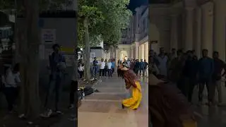 अगर किसी चीज़ को दुबारा किया जाये तो वो और निखरती है ✍🏻#art #street #busker #dance #motivation