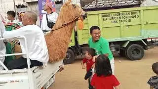jalan jalan suroan kirab pusaka ponorogo