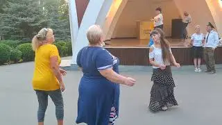 Беги Танцы в парке Горького Харьков Август 2021