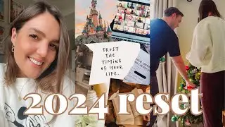 HELLO JAN! CHATTY HOME VLOG, 2024 VISION BOARD & TAKING DOWN THE CHRISTMAS DECS!