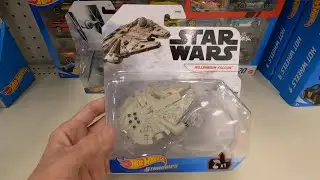 HOT WHEELS STAR WARS MILLENNIUM FALCON STARSHIP DIE CAST VEHICLE CLOSE UP LOOK