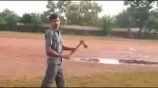 boomerang throwing technique   cool stuff