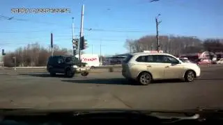ТП развернулась в отбойник.Жесть.