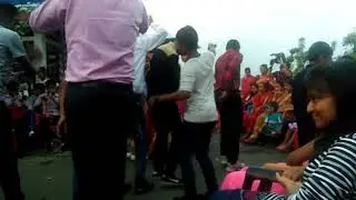 मंसिर लायो बाजा बज्न थाले ए बा मेरो पनि बिहे गर्नु पर्यो किन छोरा ठूलो भै सक्यो वास्तै छैन।
