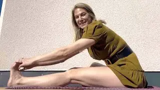 YOGA CLASS! Day 1592 of yoga and gratefulness