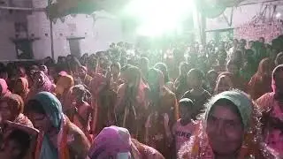 जय मां दुर्गा पूजा समिति श्रीरामपुर आरती का समय भोजन और आरती होते हुए देखें कितना प्यारा आरती हुई है