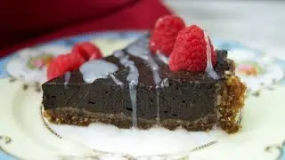 How to make a raw Vegan  Chocolate Avocado Tart