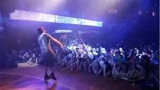 Boy do Charmes cantando MEGANE na Cabral (10/03)