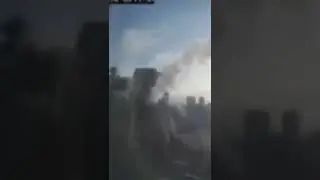 Так русская баллистическая ракета попадает в дом в Киеве. Мы украинцы не хотим войны.но путину пох