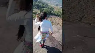 Mus xyuas pov zeb ntxws rov los trev nawb