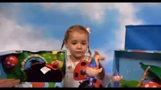 Бен и Холли Маленькое королевство огромная коробка с игрушками Бэн и Холи и игровая площадка