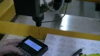 Hole center finder