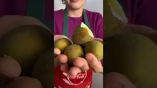 Как покрасить пасхальные яйца на оливковый цвет! #пасхальноеяйцо #пасхальные #shorts