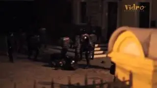 Беркут по звірячому катує мітингувальників на Банковій