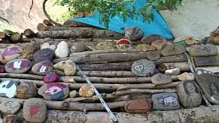 La casa de Juan en La Candamia, León. (al lado de la ciudad este hombre hizo un lugarcito precioso)