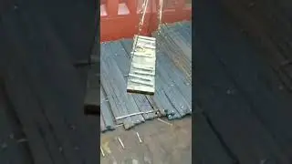 Морской Порт в работе. Погрузка корабля на экспорт.