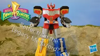Hasbro Mighty Morphing Power Rangers Megazord Review and Legacy Megazord Comparison!