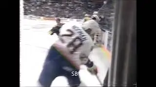 Alexei Kasatonov boards Brian Noonan Oct. 17/1995