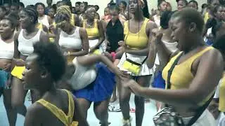 Icon Zulu Singing  Singaphila kanjani wena thambo lenyoka