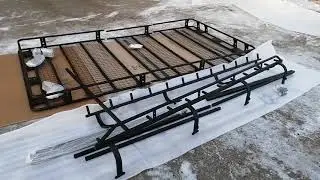 Багажники на крышу УАЗ 452. УАЗ поставляет в продажу два вида багажников для УАЗ 452.