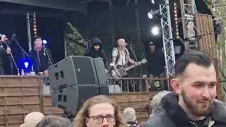 les ramoneurs de menhirs festival no limit à tancrou avec vive le feu