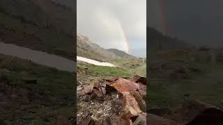 чудеса природы ярко-красные