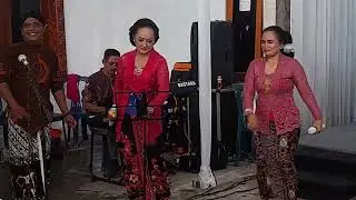 Tembang Kangen _ Yossie & Gayatri