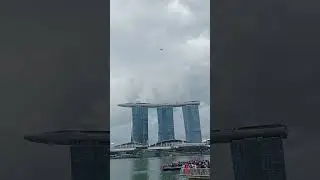 Airplane flypass MBS Singapore