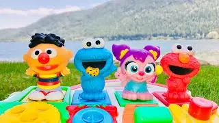 FISHER PRICE POP-UP Barn Farm Sesame Street Toys Video