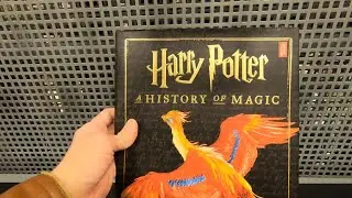 HARRY POTTER A HISTORY OF MAGIC BOOK HARRY POTTER BOOKS CLOSE UP AND INSIDE LOOK
