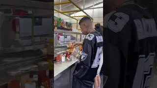 Humilde Santa Fe Klan Comiendo En Puestos 😇😇