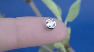 Круглый кулон с бриллиантом от Diamond Gallery